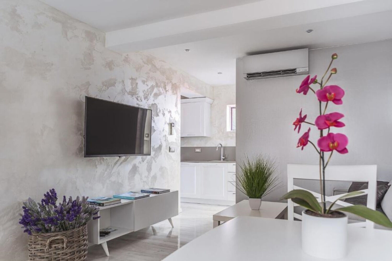Apartments Regent 3 111651-A1