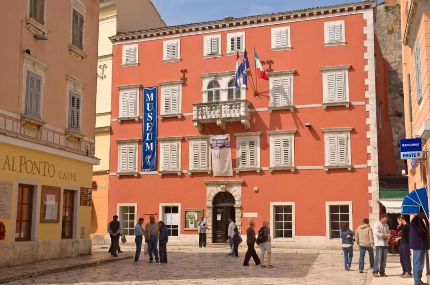 Photo of Apartments Regent 3