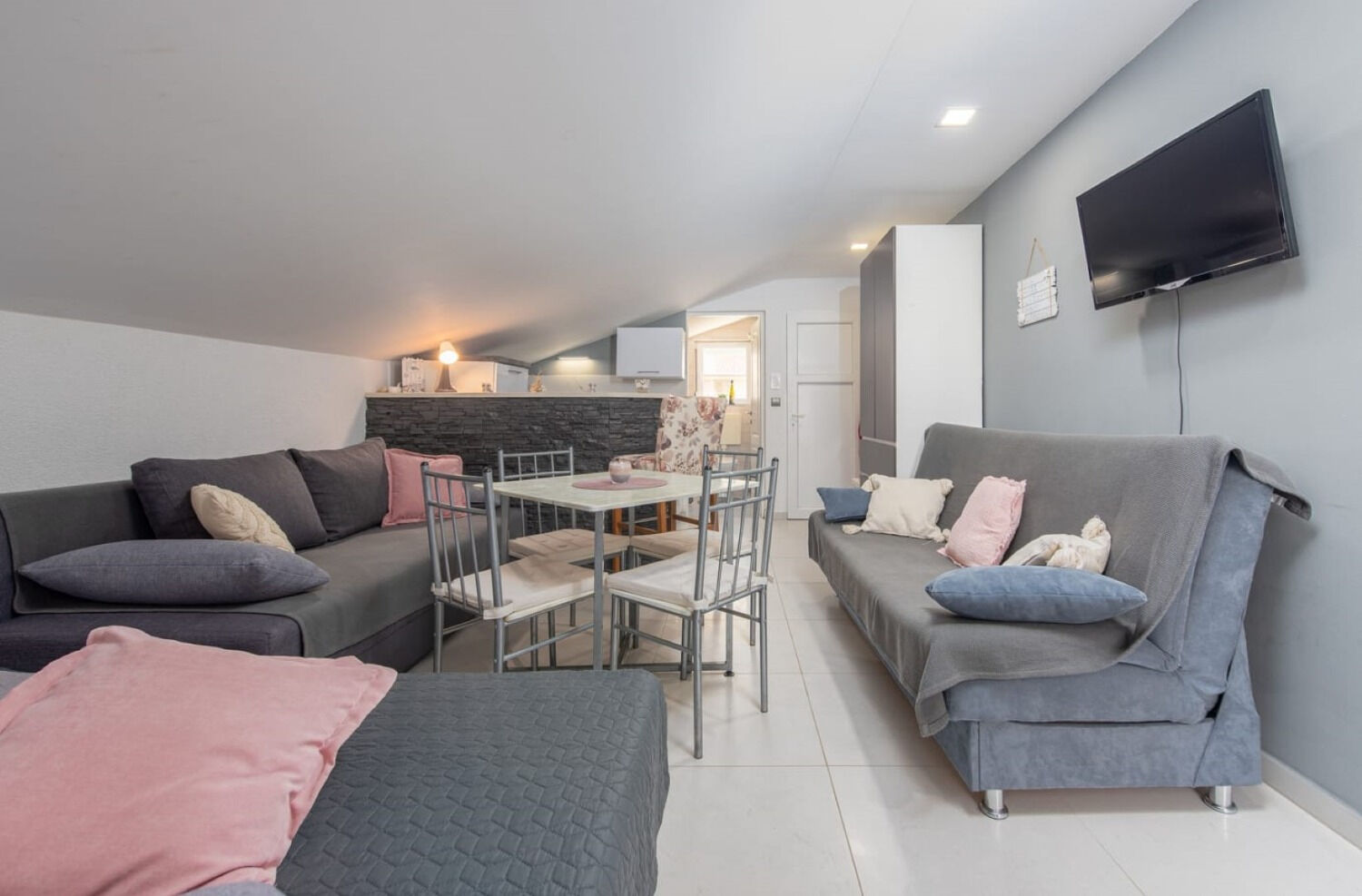 Apartments Mil 111871-A2