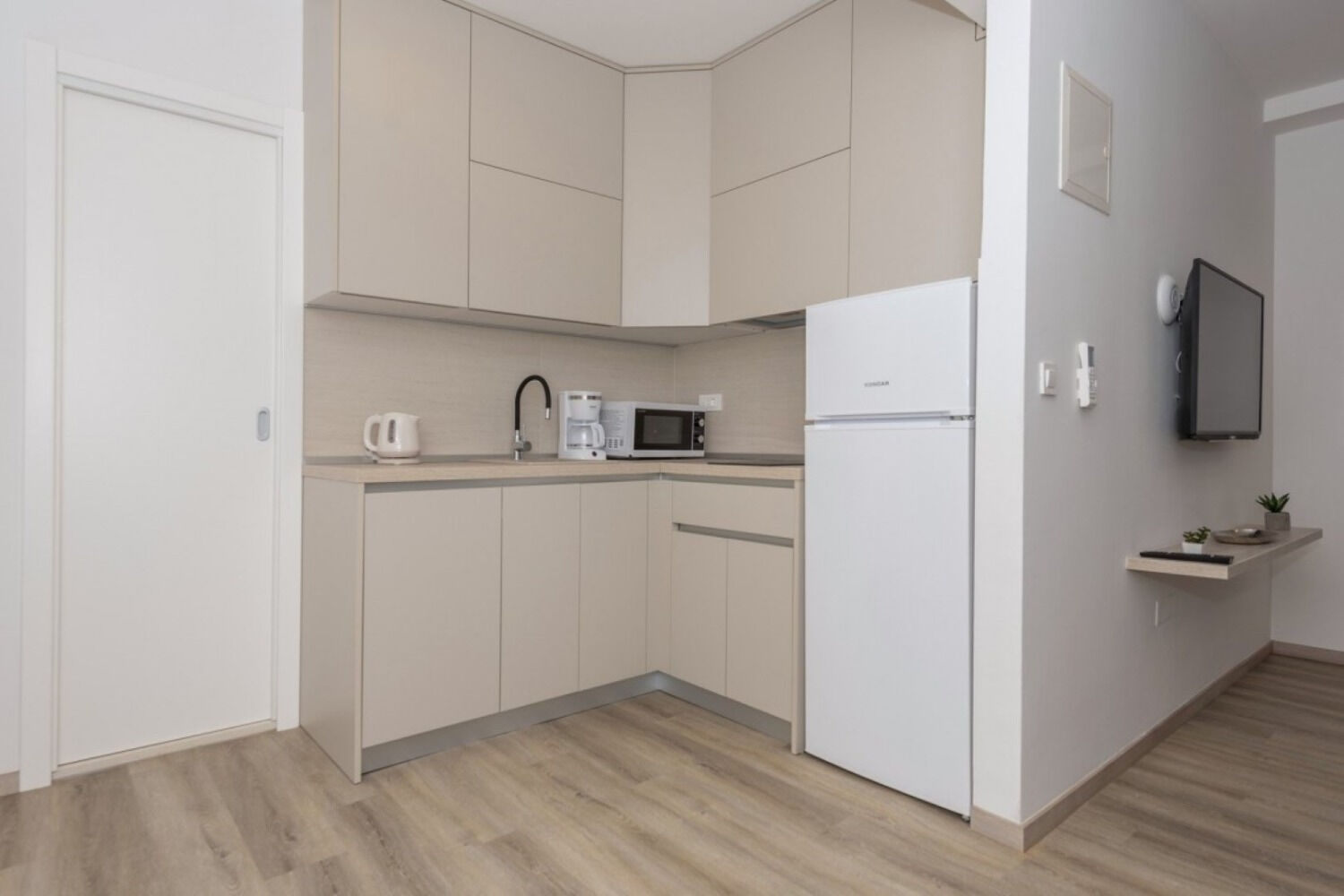 Apartments Mari 111891-A1