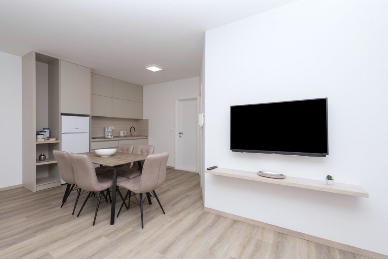 Apartments Mari 111891-A4