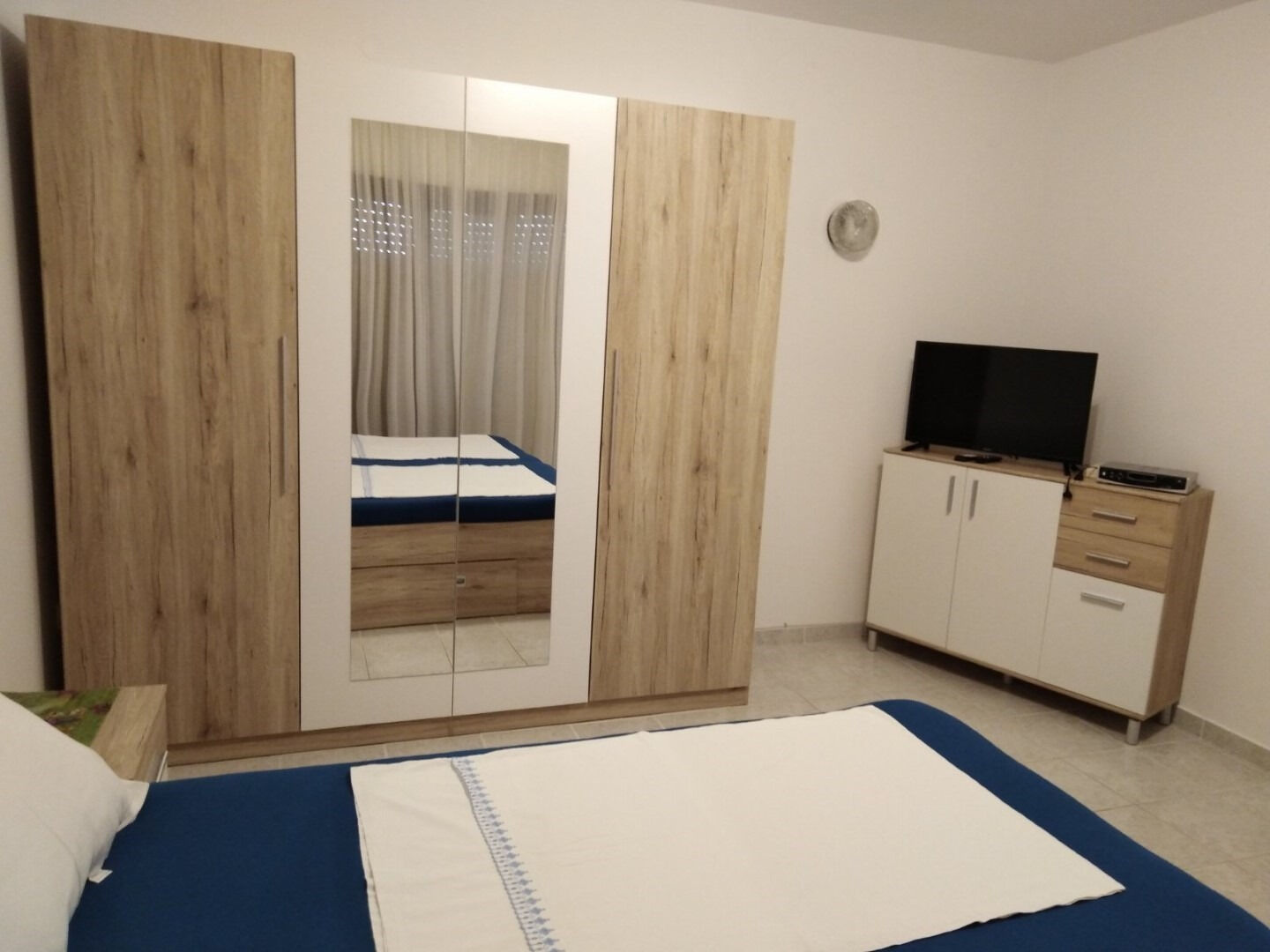 Apartments Tomy 11203-A1