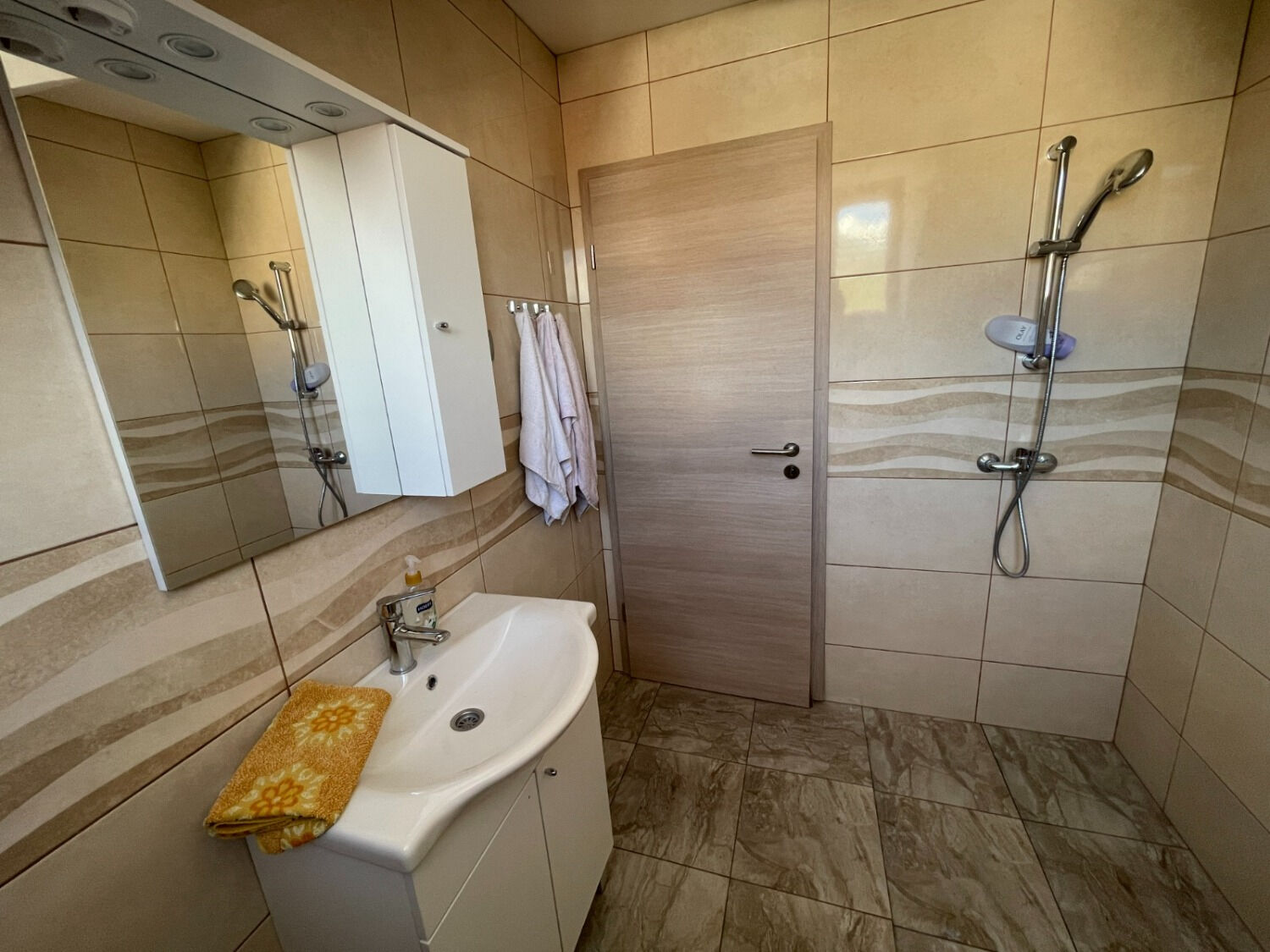 Apartments Jenny 11205-A1