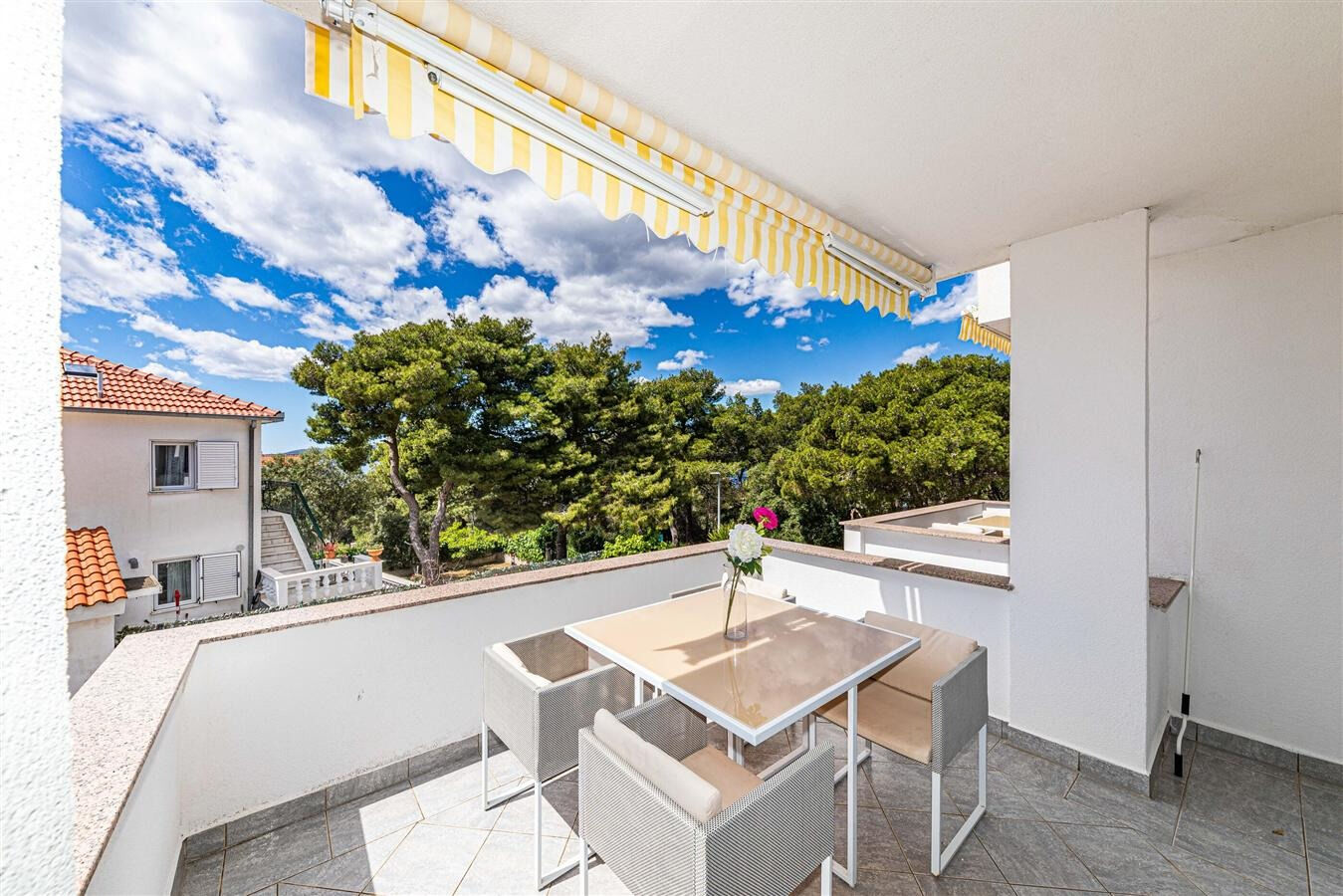 Apartments Bozo 112021-A1
