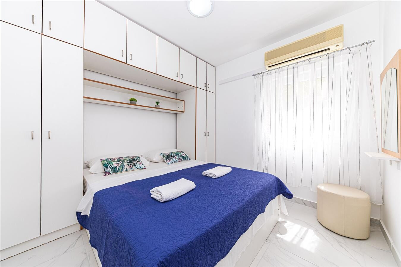 Apartments Bozo 112021-A1