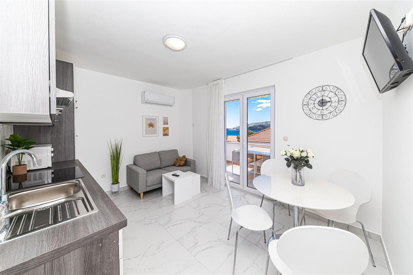 Apartments Bozo 112021-A3