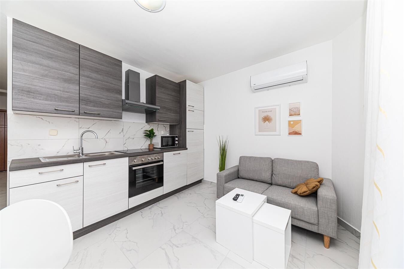 Apartments Bozo 112021-A3