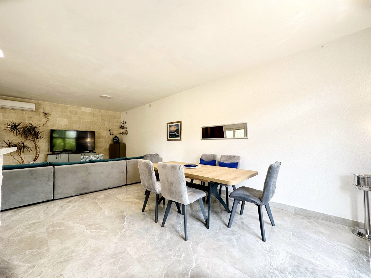Apartment Mia 11215-A1