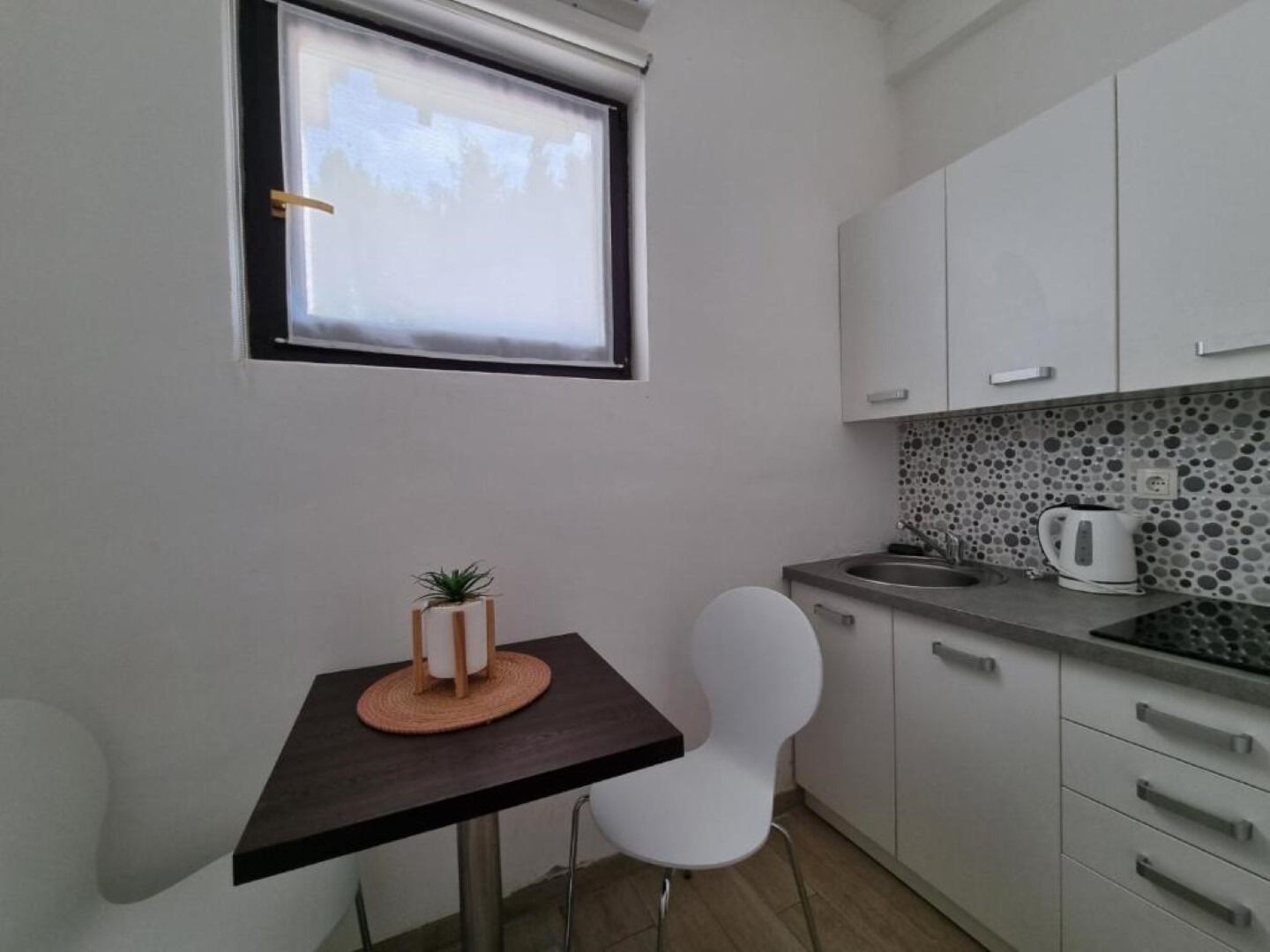 Apartments Lion 11223-A6