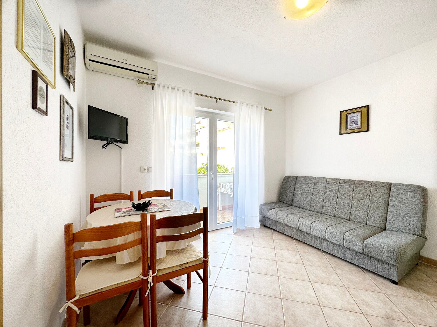 Apartments Mari 11225-A2