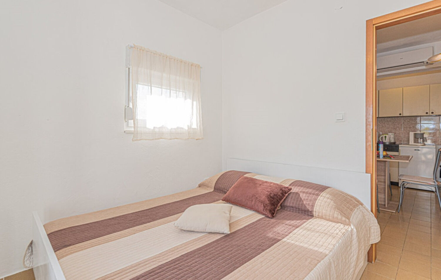 Apartments Nadica 11229-A2