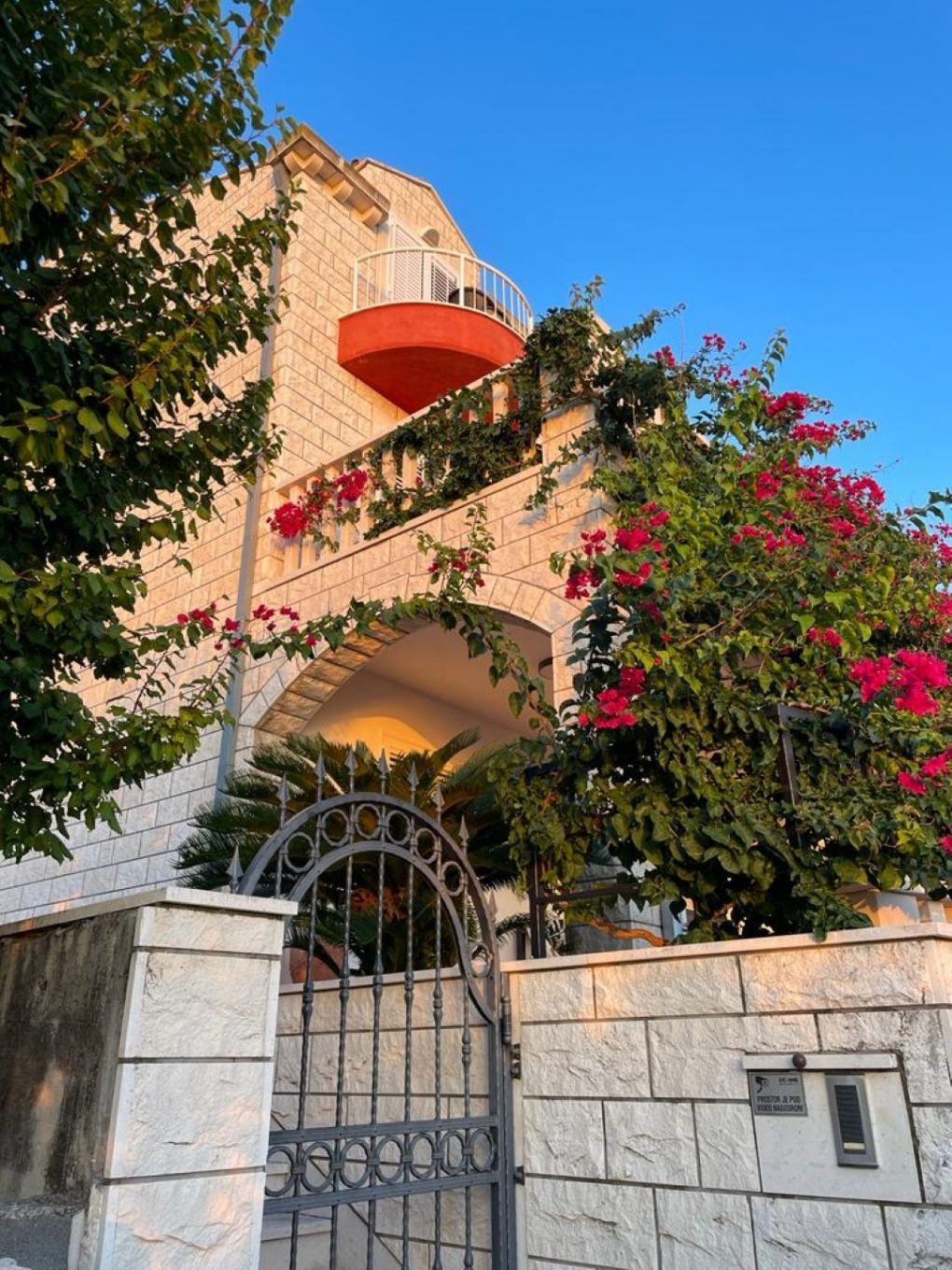Apartments and Rooms Villa Bouganvillea 112391-A2