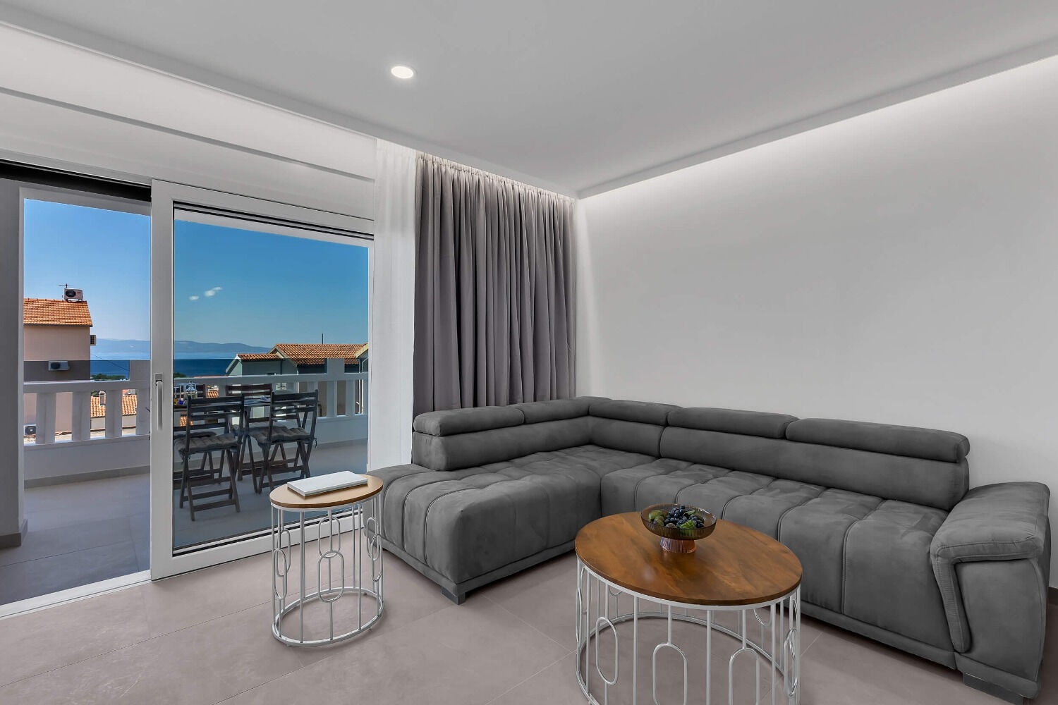 Apartments Prgo 11254-A2