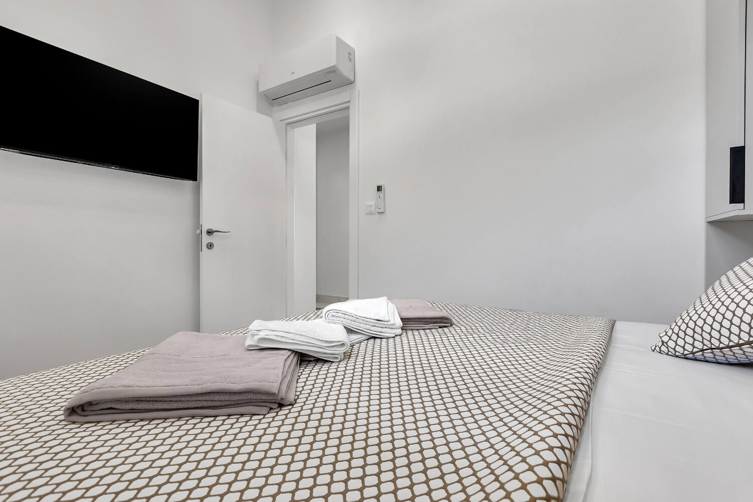 Apartments Prgo 11254-A3