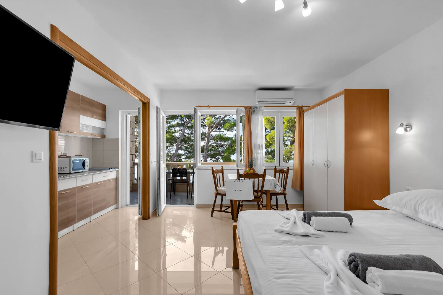 Apartments Anka 10729-A13