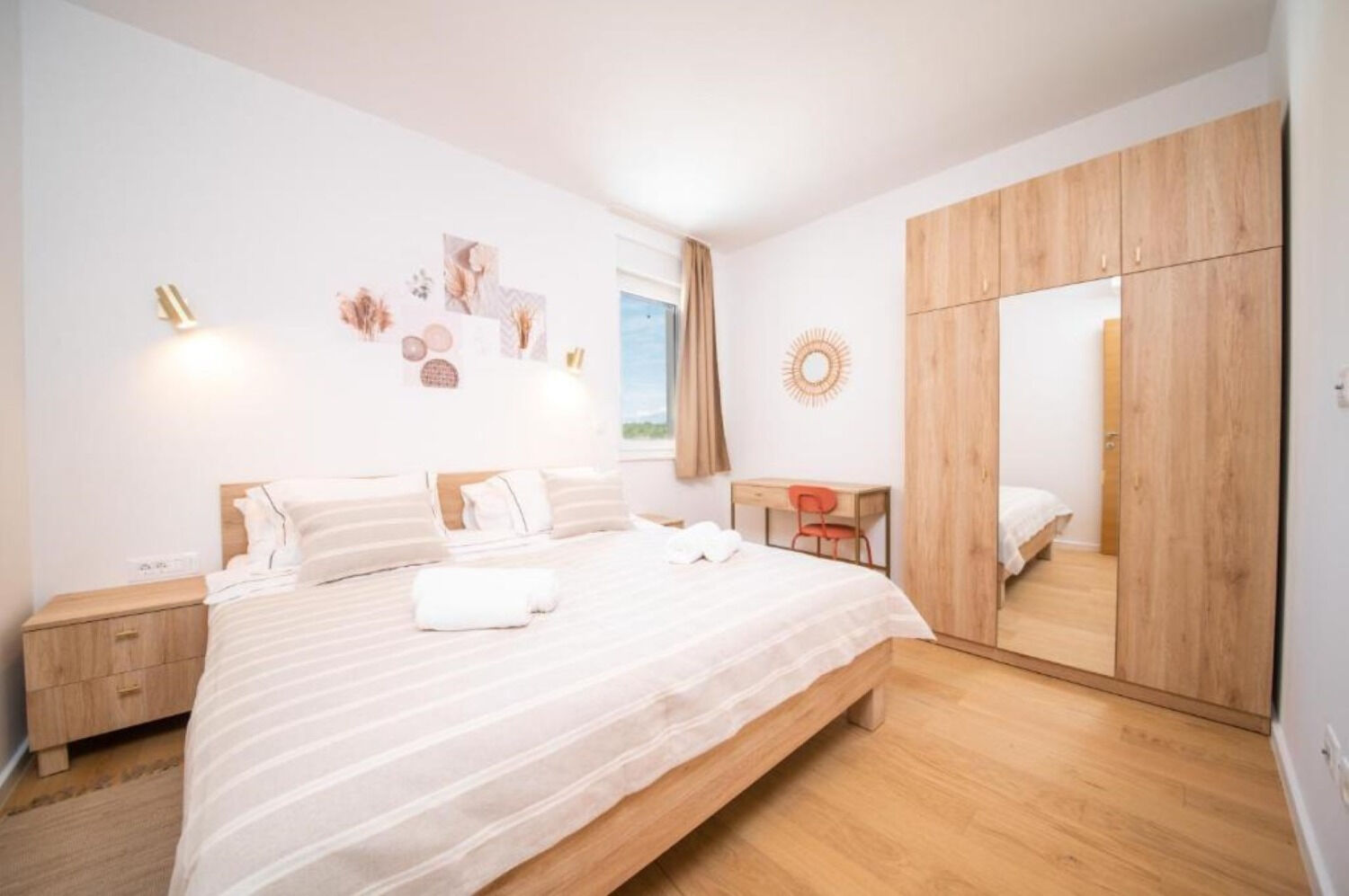Apartments Vrsi 112531-A1