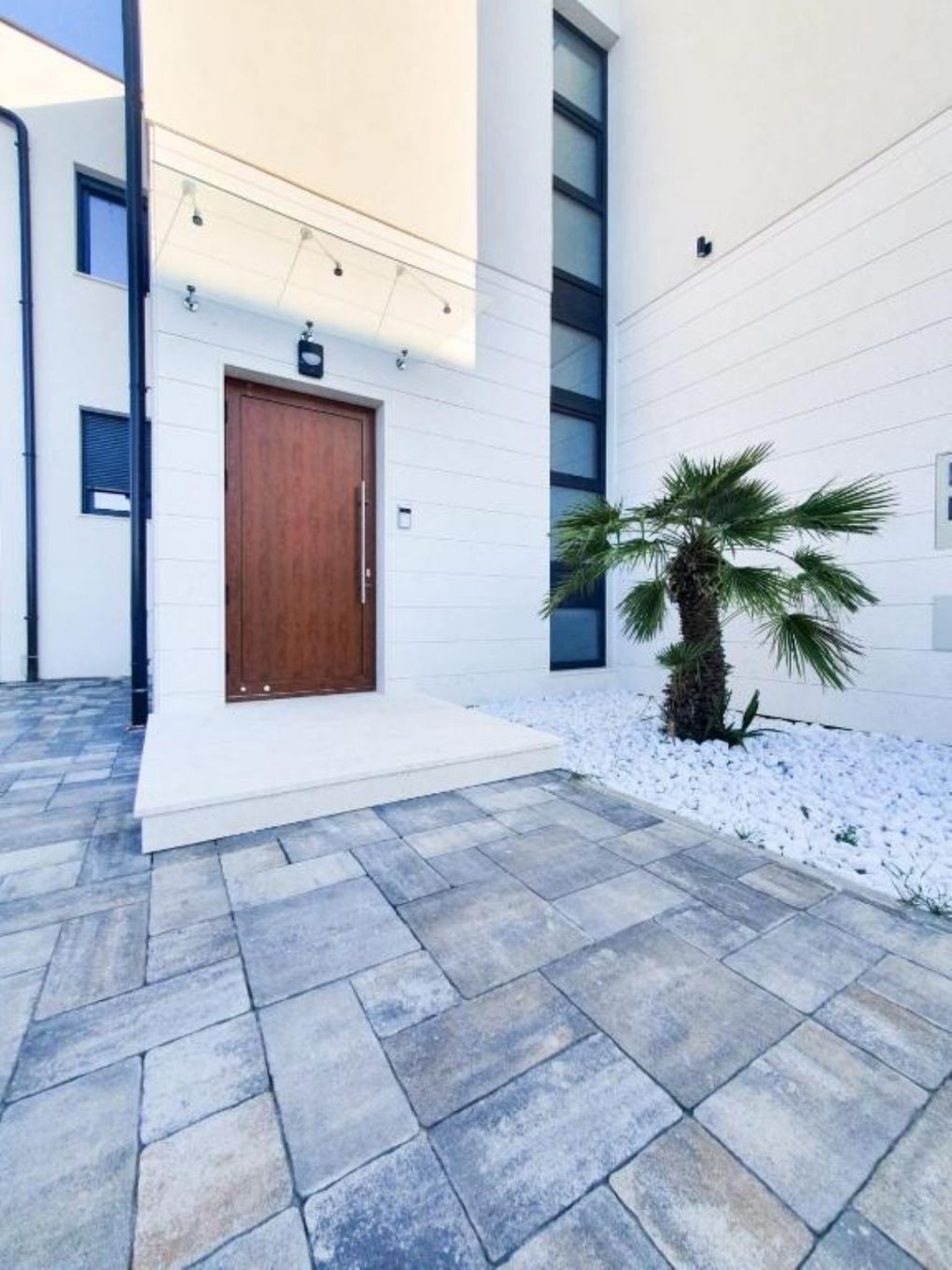Apartments Vrsi A2