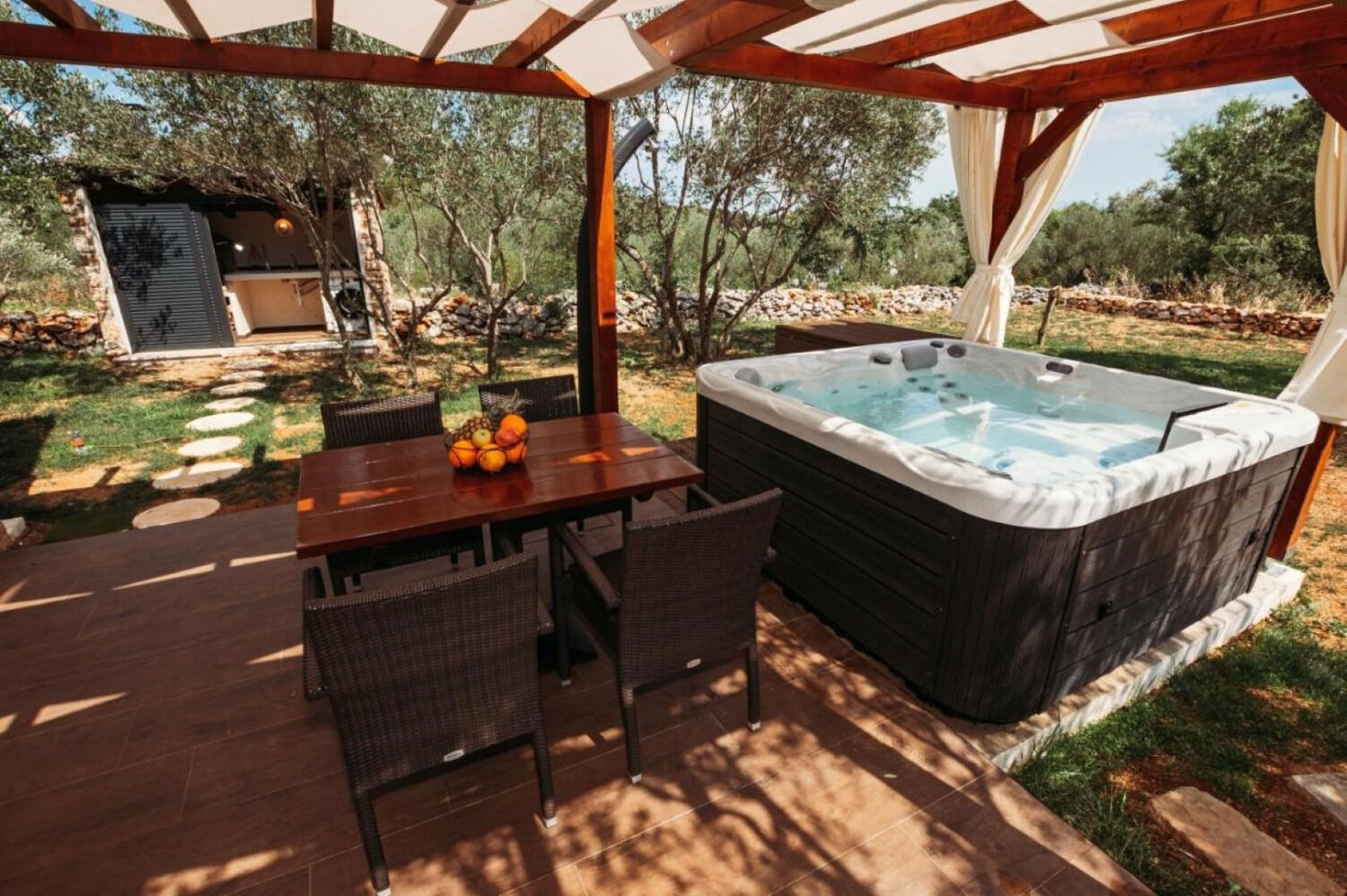 House Stone house with jacuzzi 112581-K1