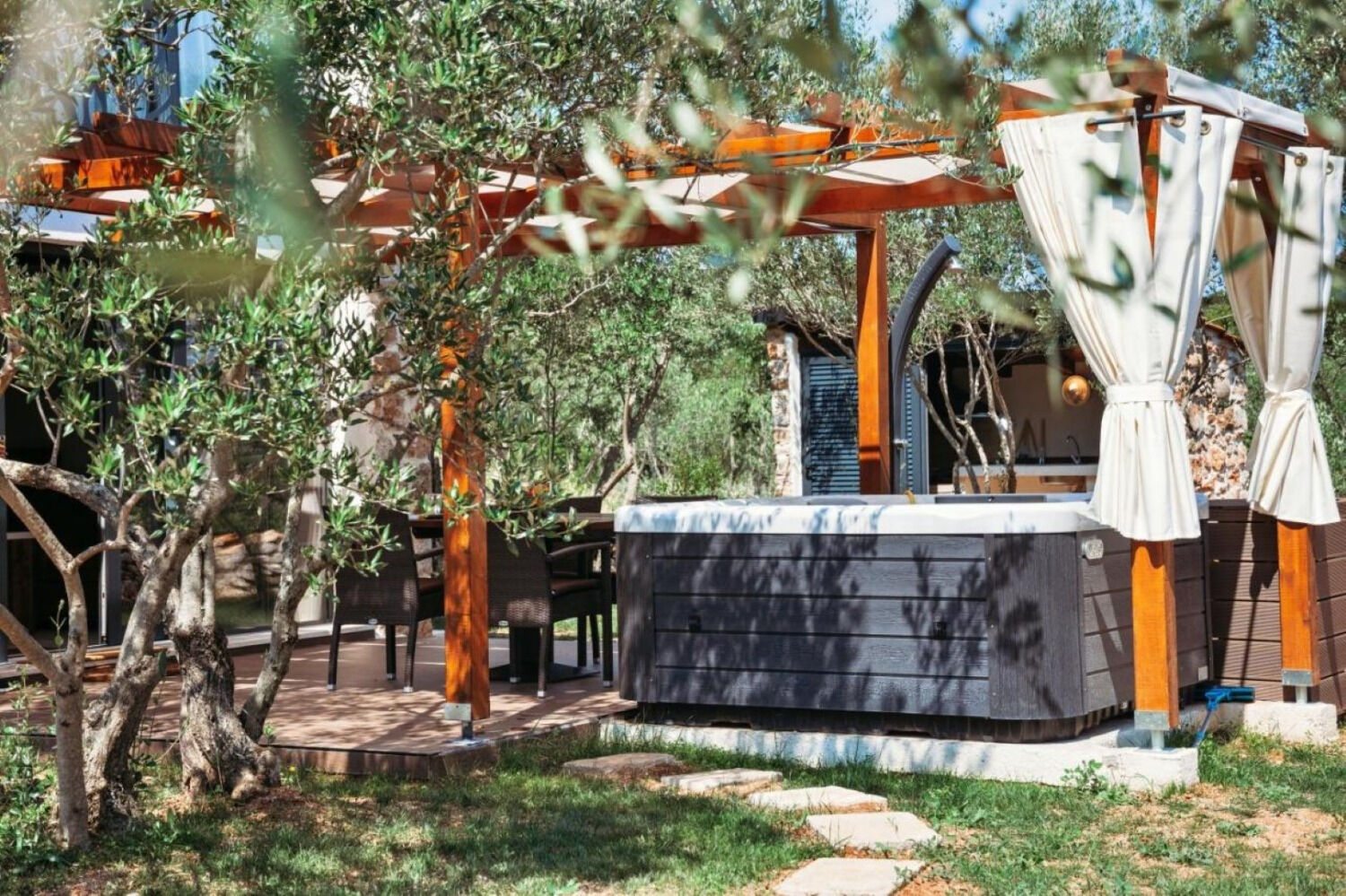 House Stone house with jacuzzi 112581-K1