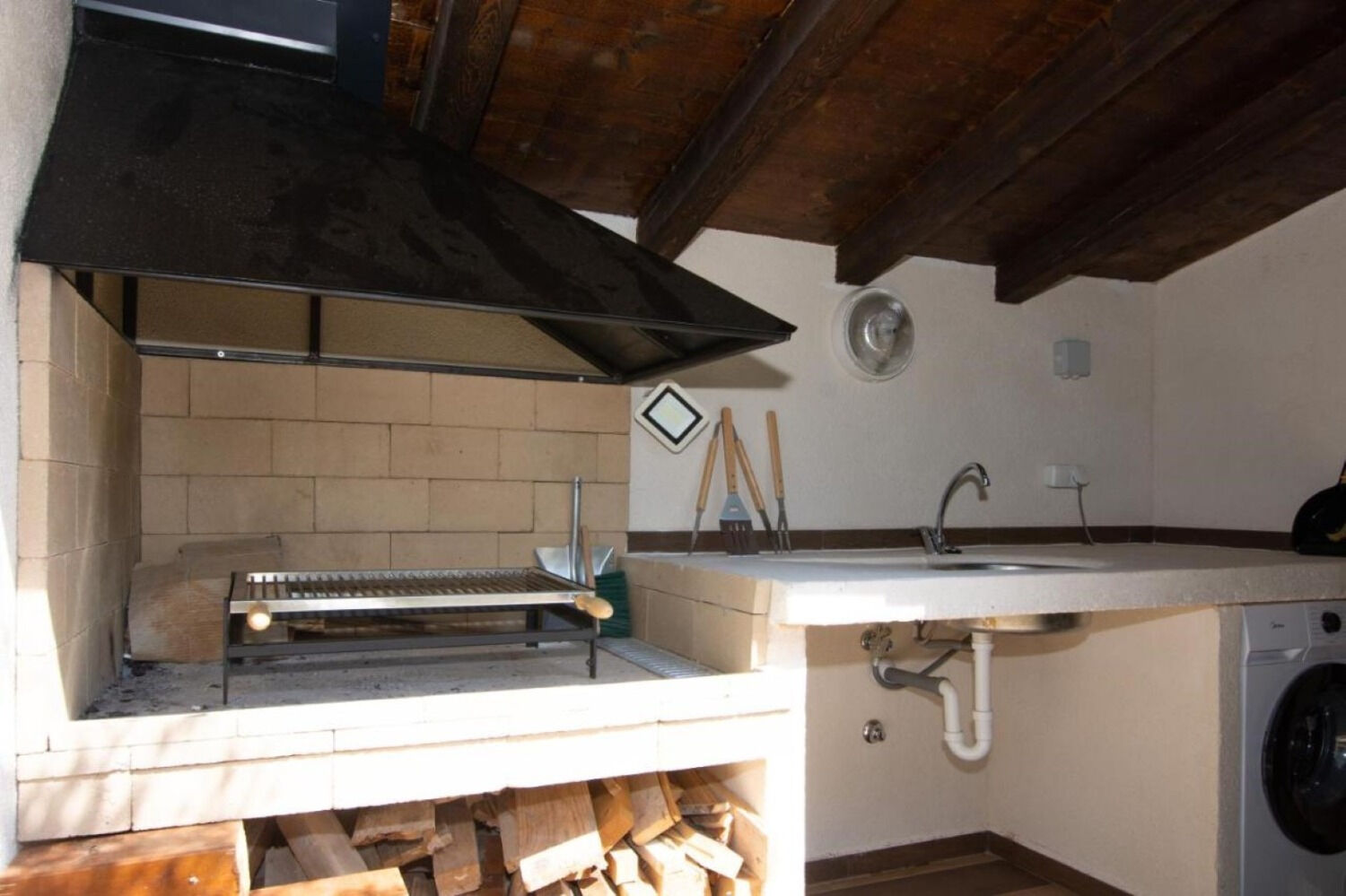 House Stone house with jacuzzi 112581-K1