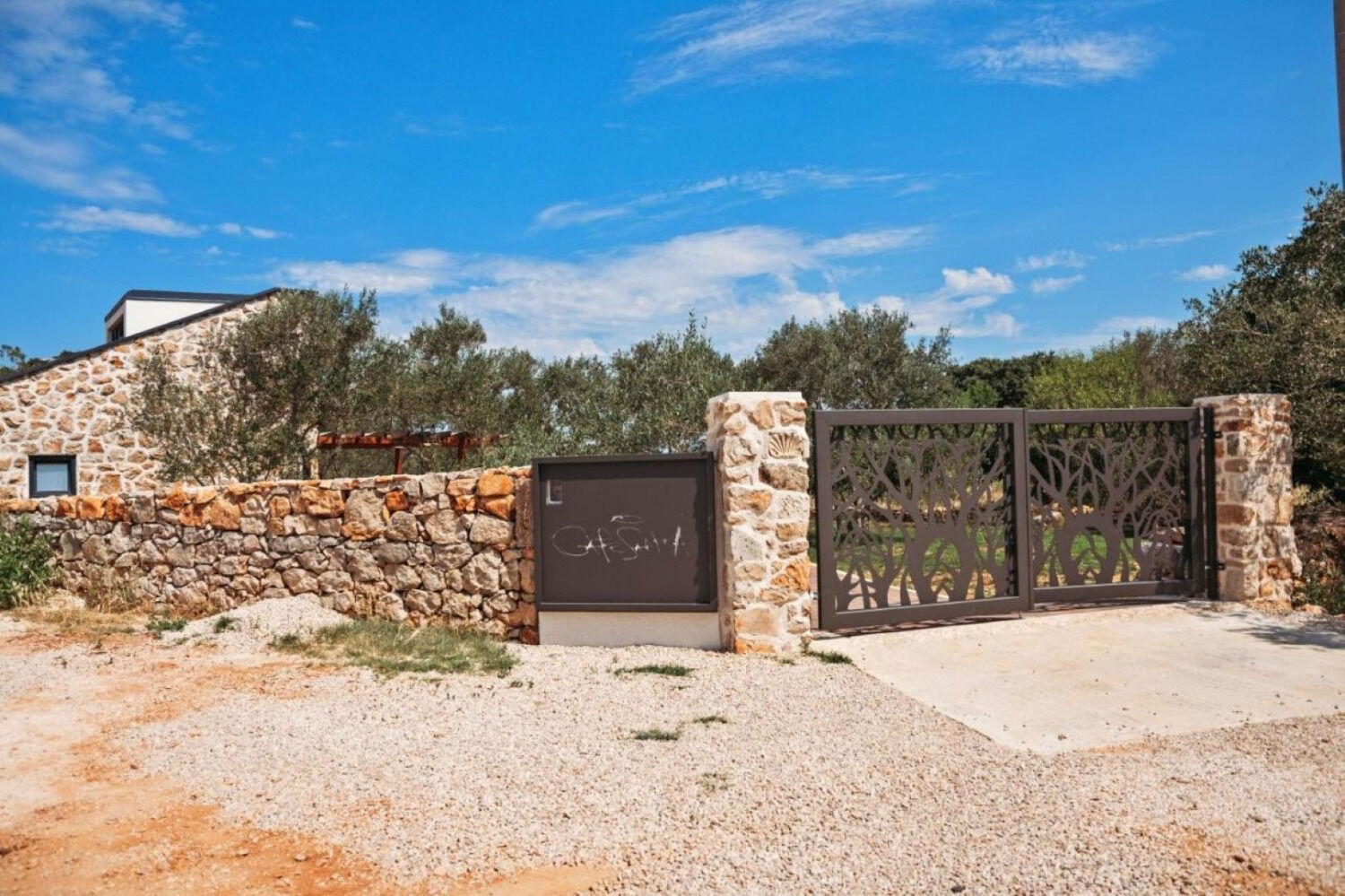 House Stone house with jacuzzi 112581-K1