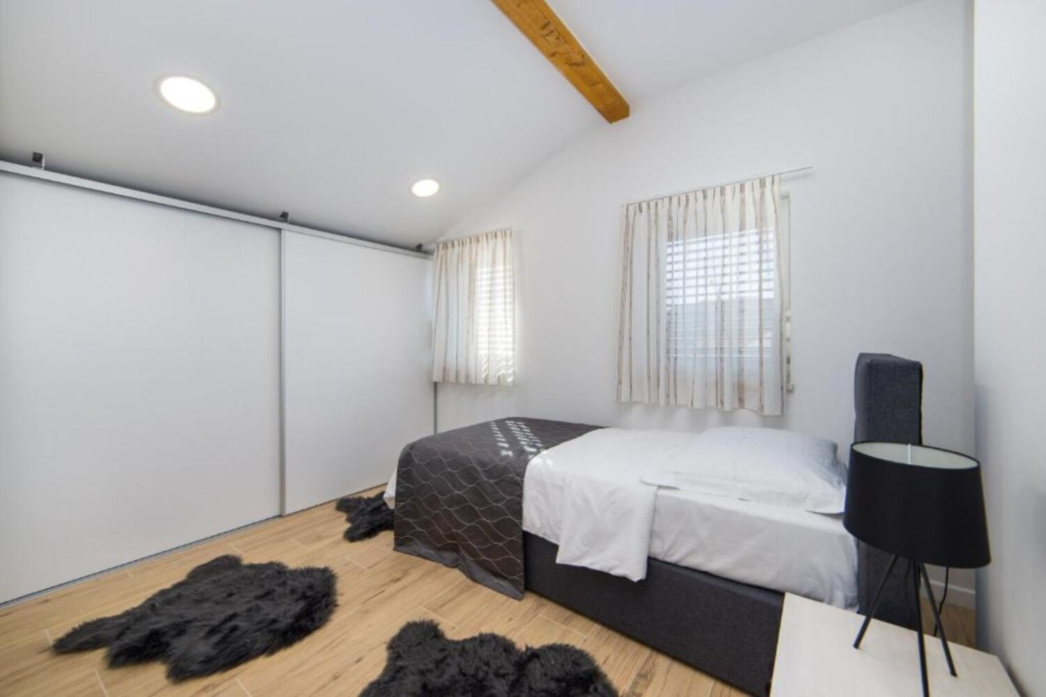 House Vedran 112671-K1