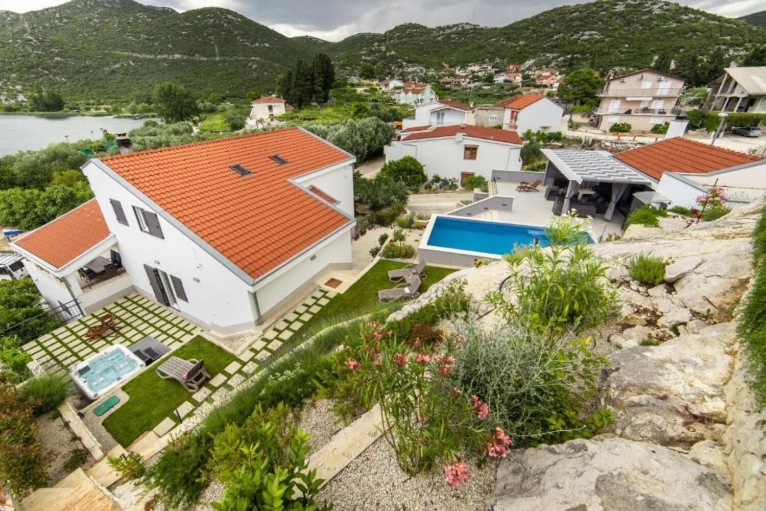 House Vedran 112671-K1