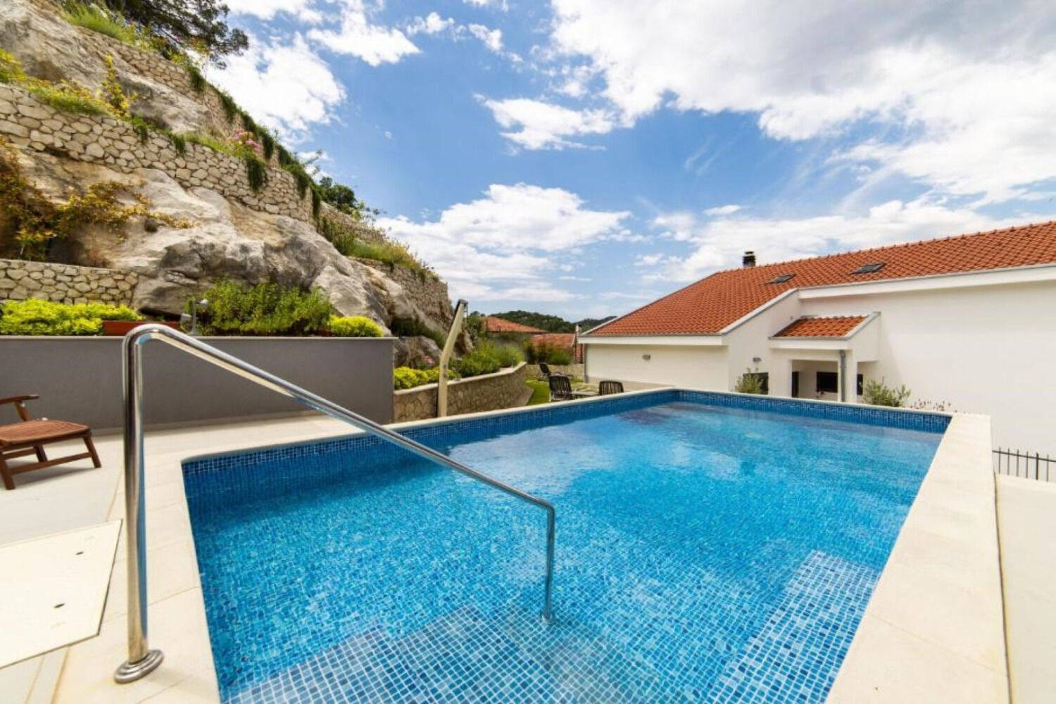 House Vedran 112671-K1