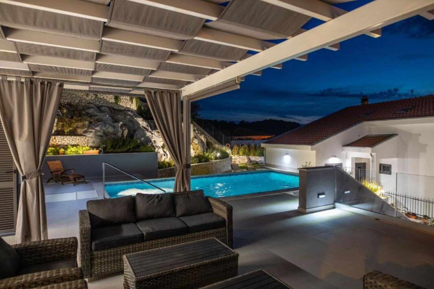 House Vedran 112671-K1