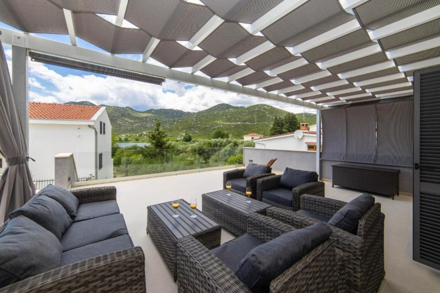 House Vedran 112671-K1