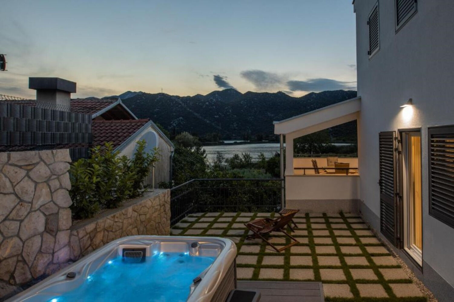 House Vedran 112671-K1