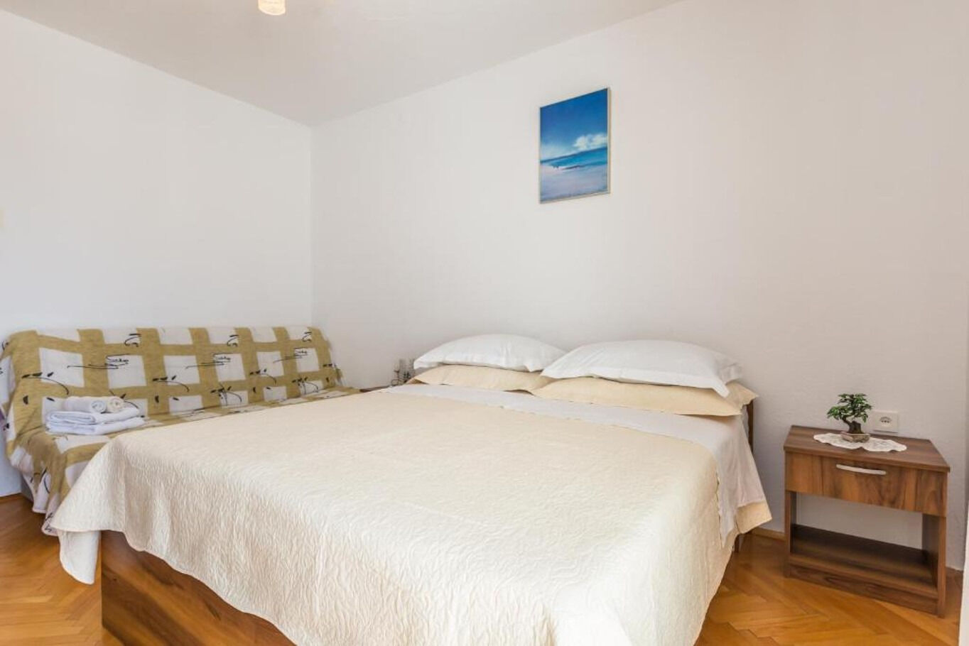 Apartments and Rooms Happiness 112801-S7