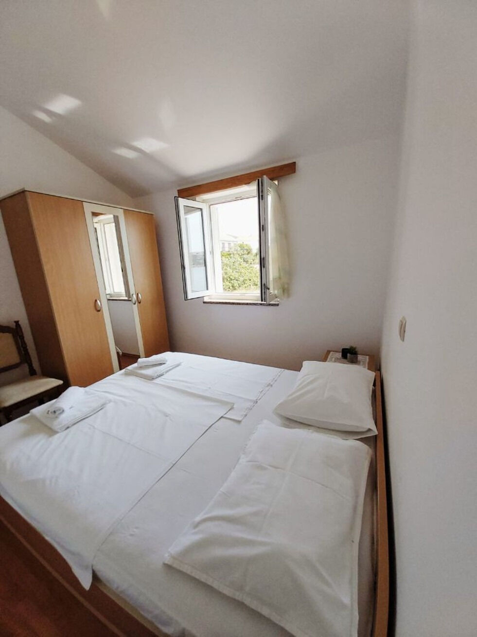 Apartments Nera 112911-A1