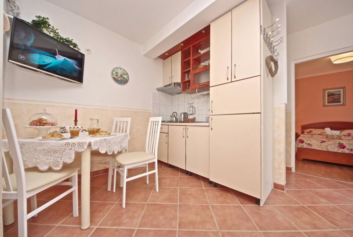Apartments Dino 112921-A1