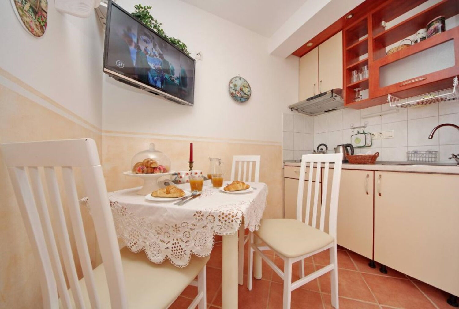 Apartments Dino 112921-A1