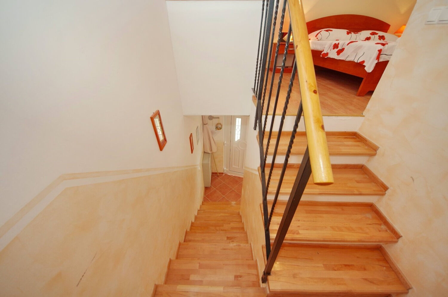 Apartments Dino 112921-A2