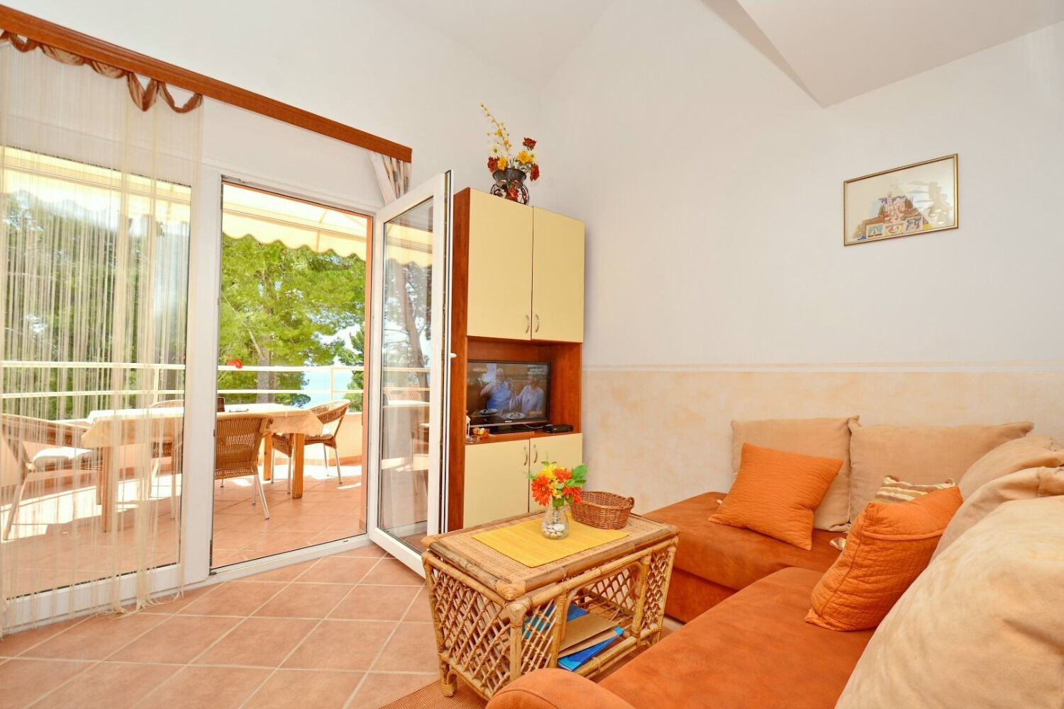 Apartments Dino 112921-A2