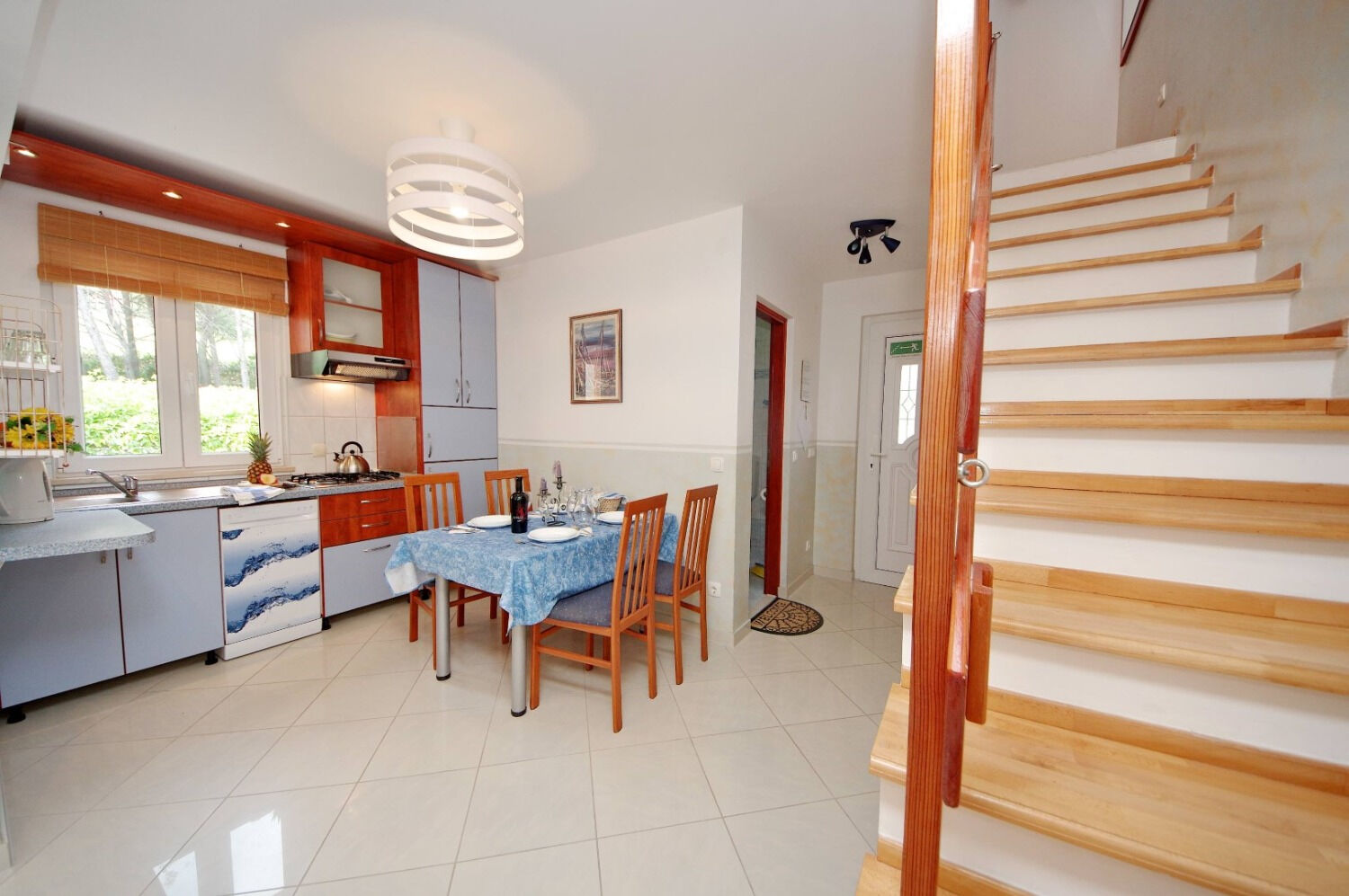 Apartments Dino 112921-A4