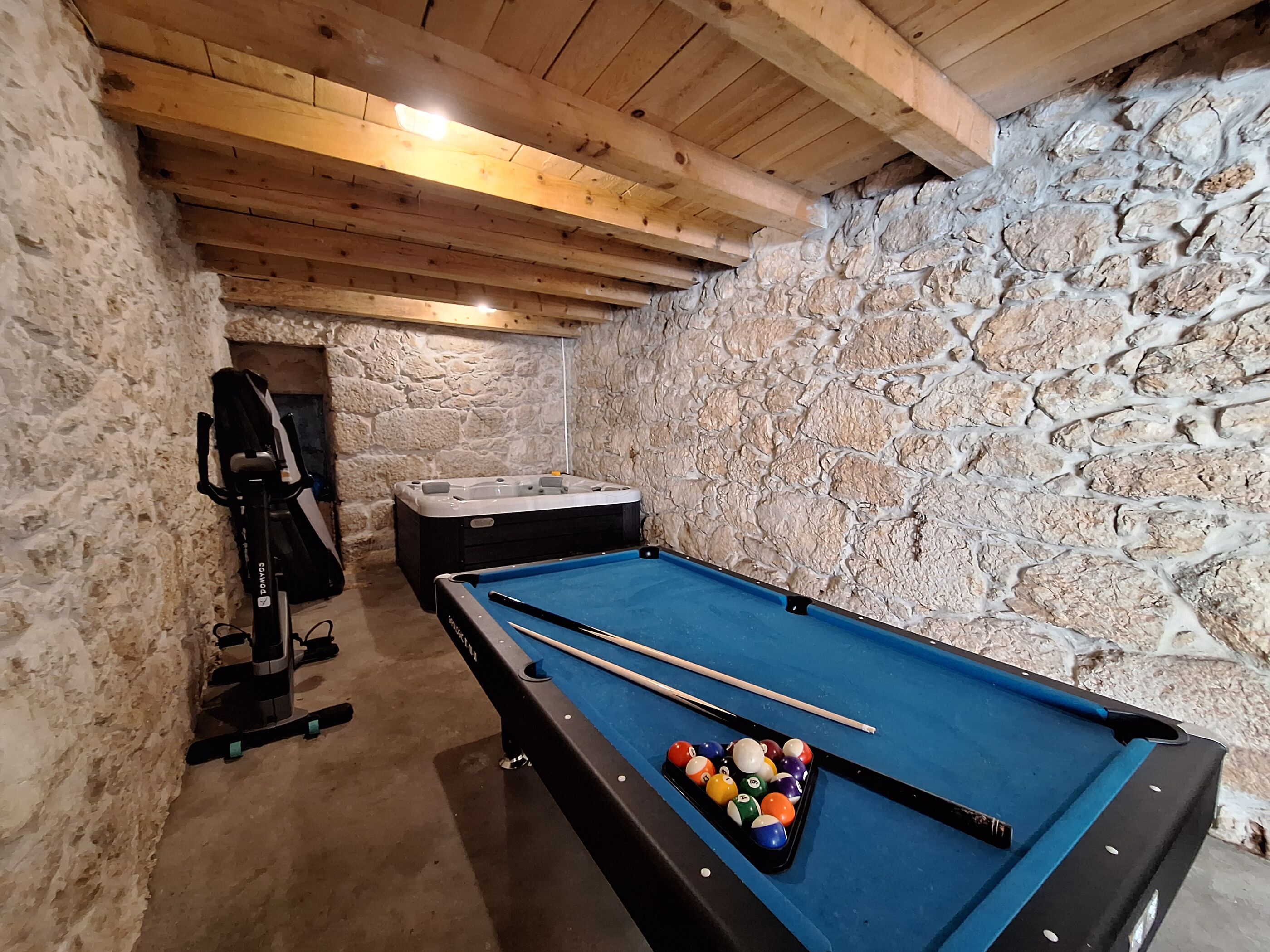 Villa Stone castle V1621-K1