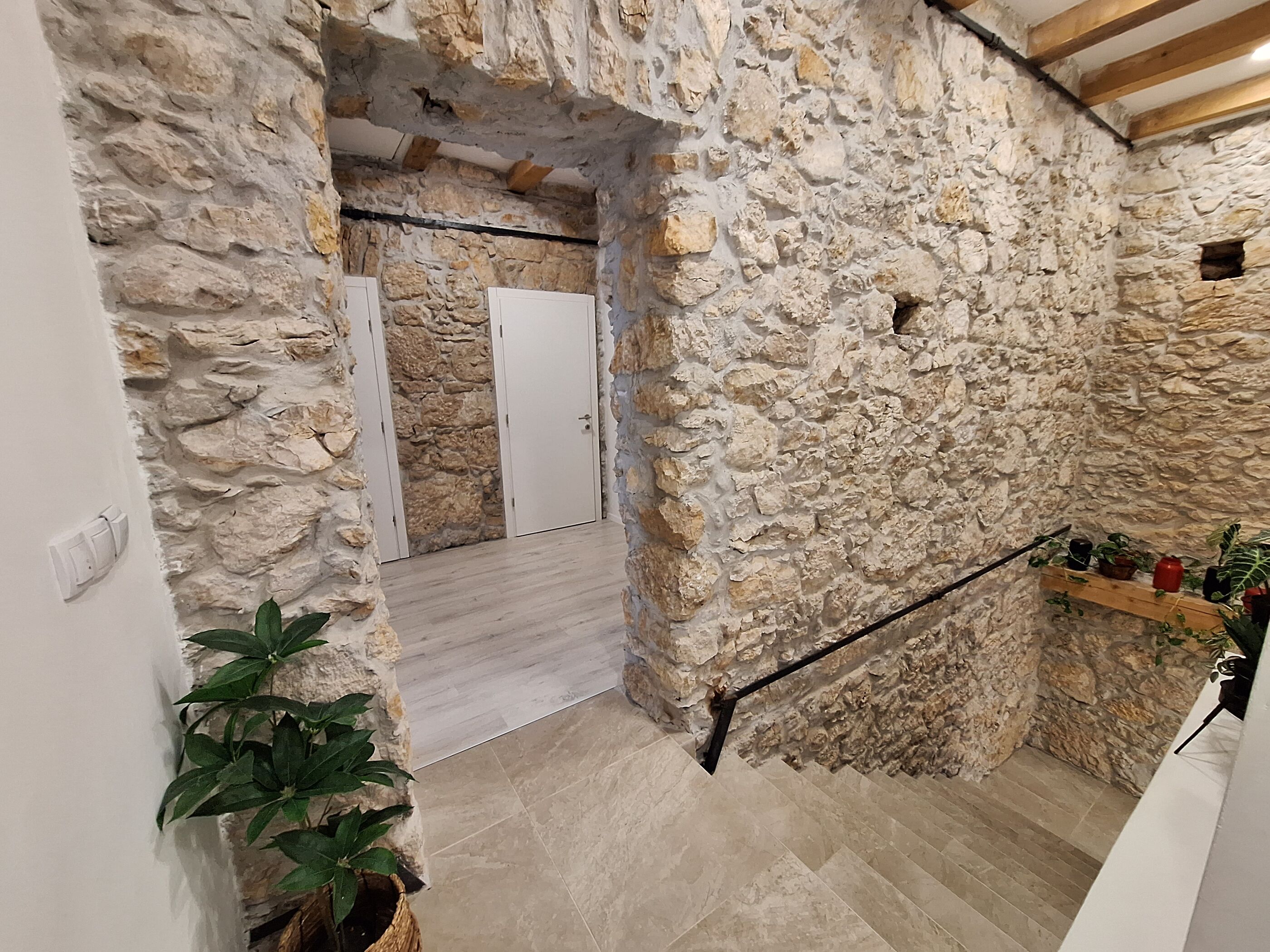 Villa Stone castle V1621-K1