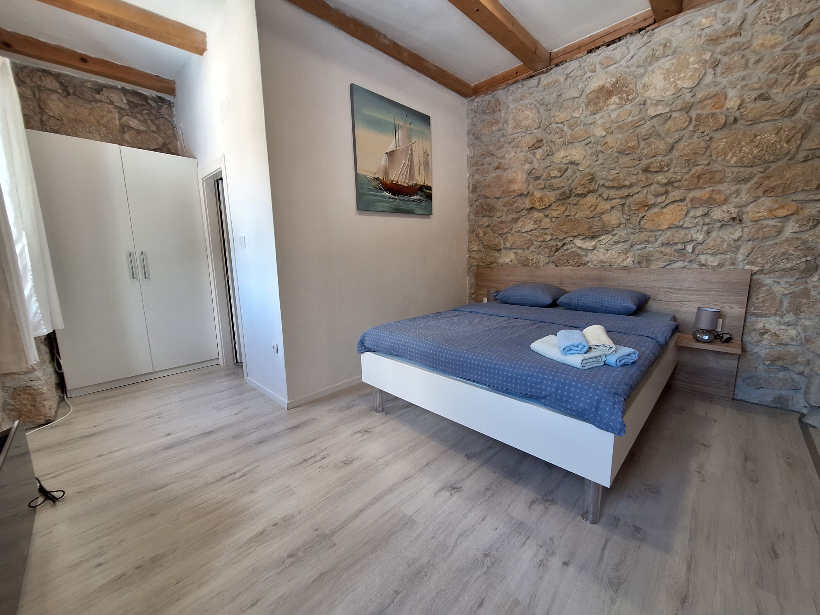 Villa Stone castle V1621-K1