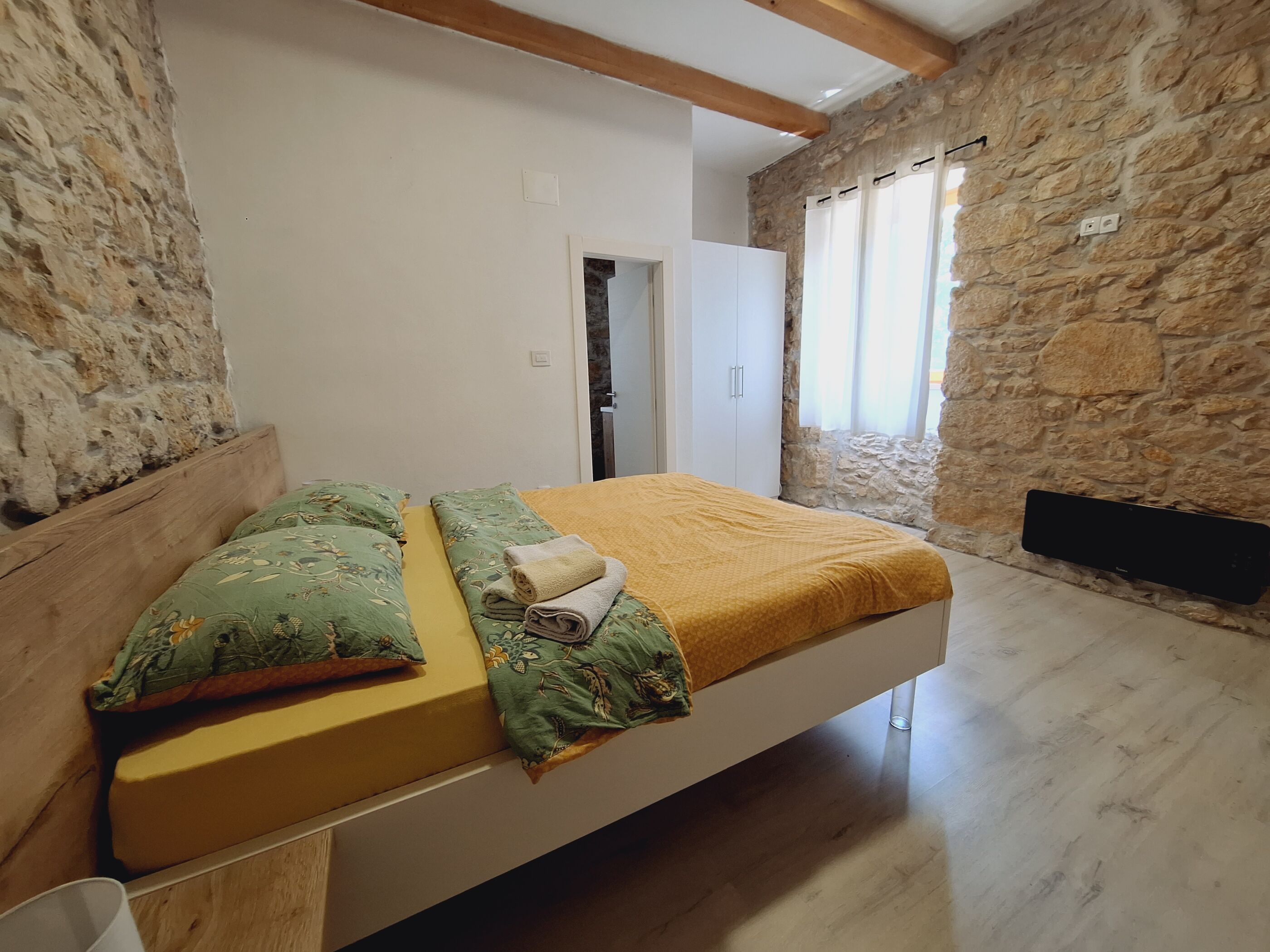 Villa Stone castle V1621-K1