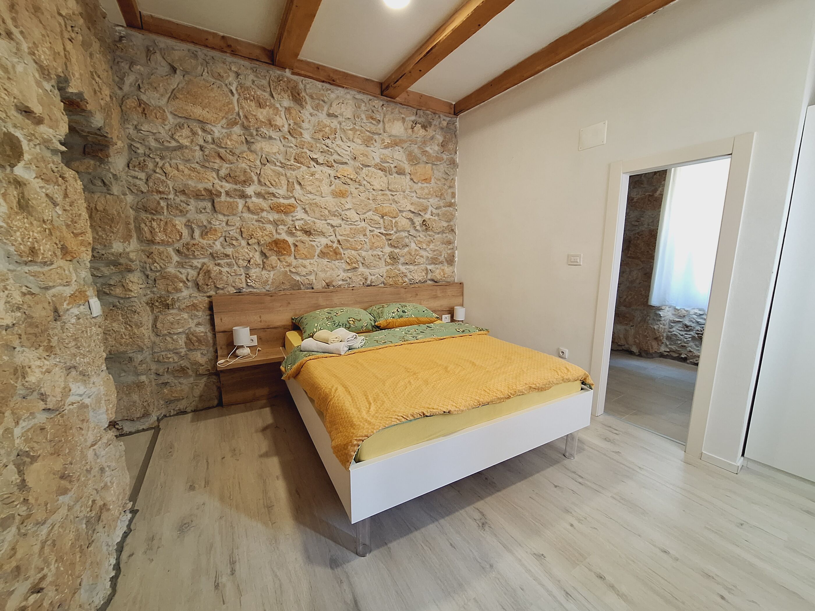 Villa Stone castle V1621-K1