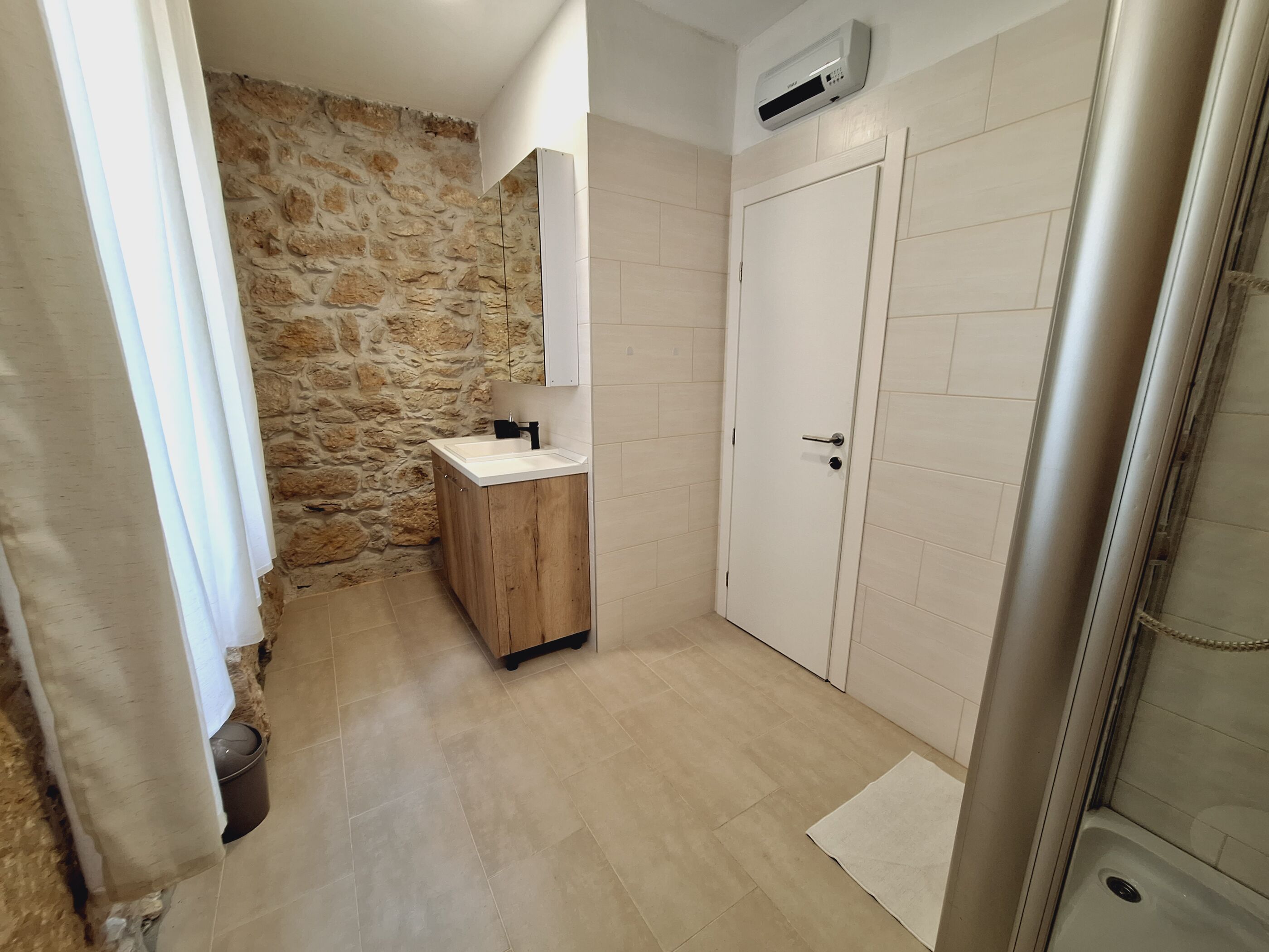Villa Stone castle V1621-K1