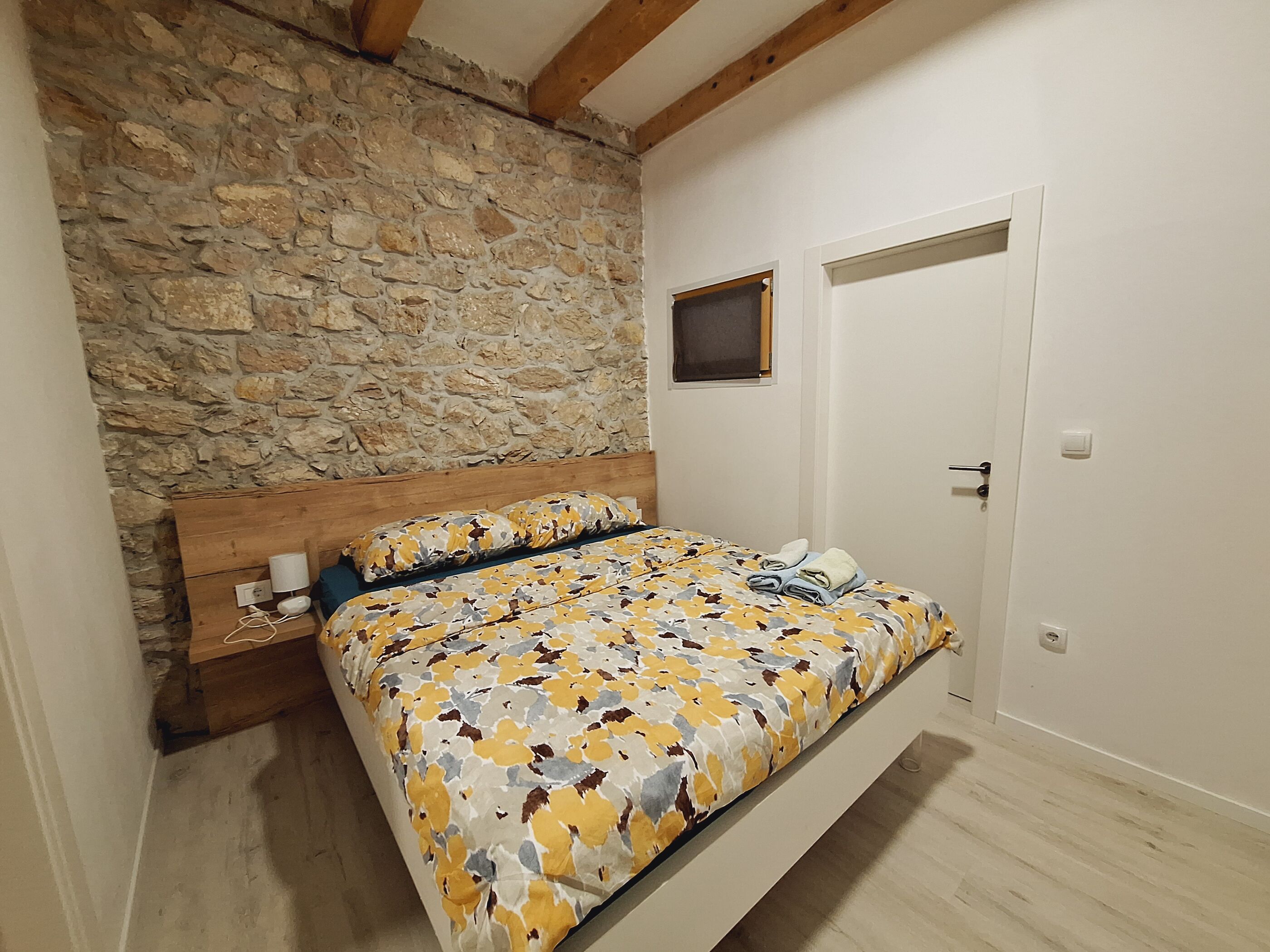 Villa Stone castle V1621-K1