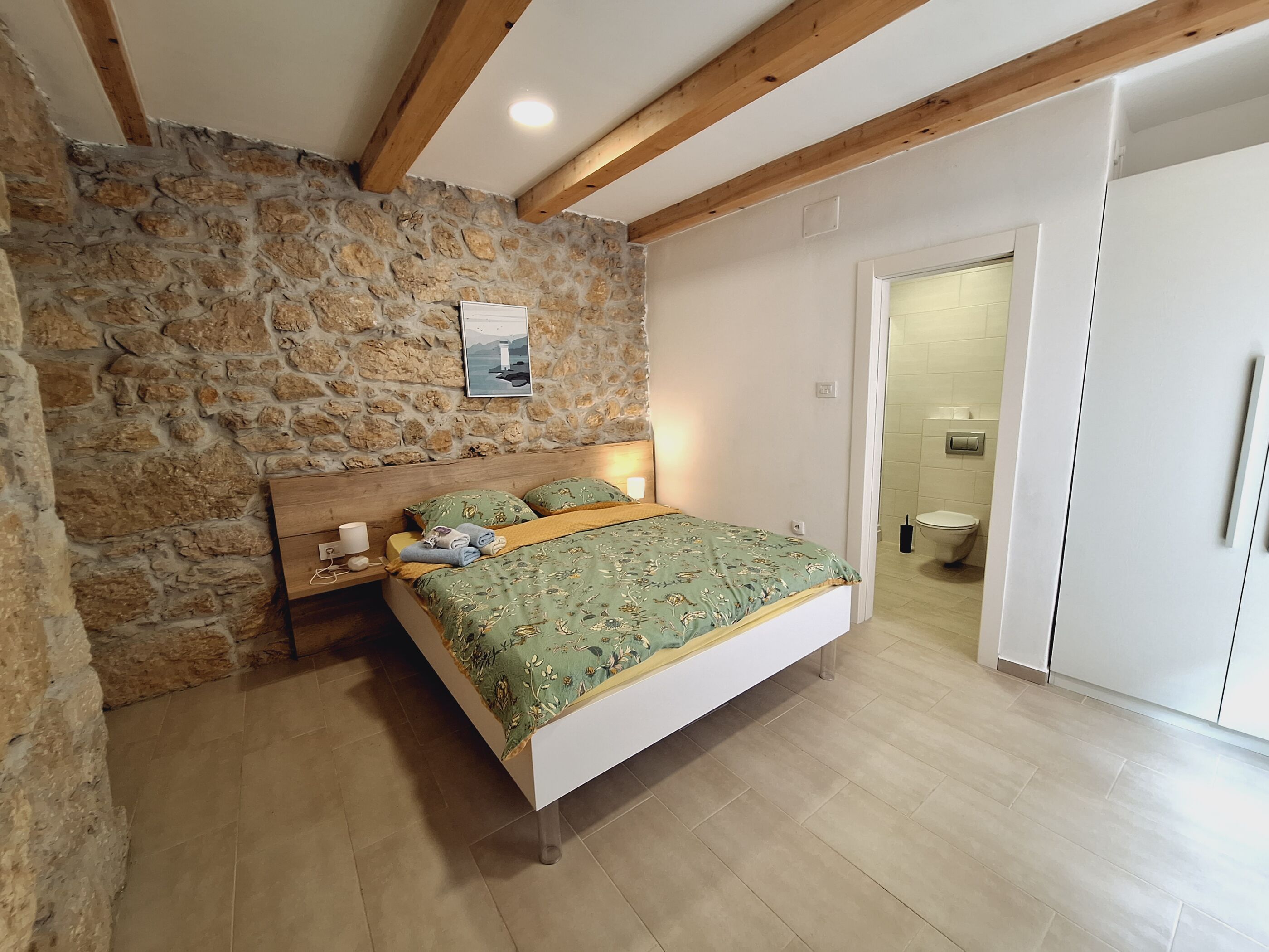Villa Stone castle V1621-K1