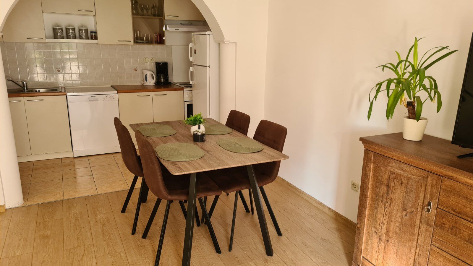 Apartments Boris i Snježana 101861-A1