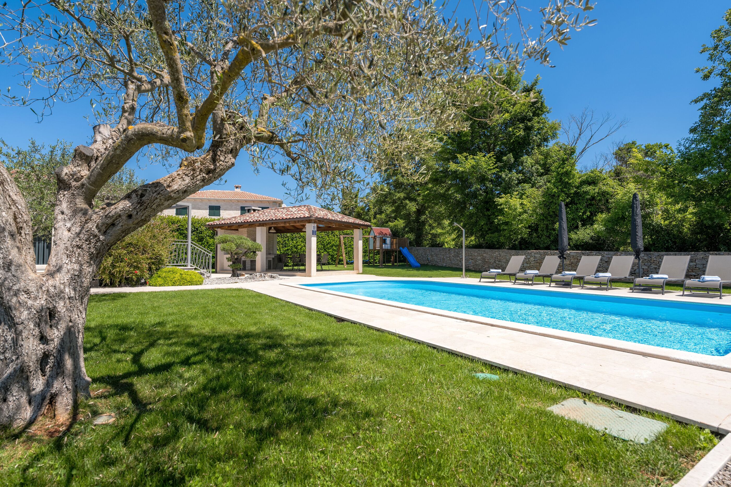 Villa Gemini s bazenom 99834-K1