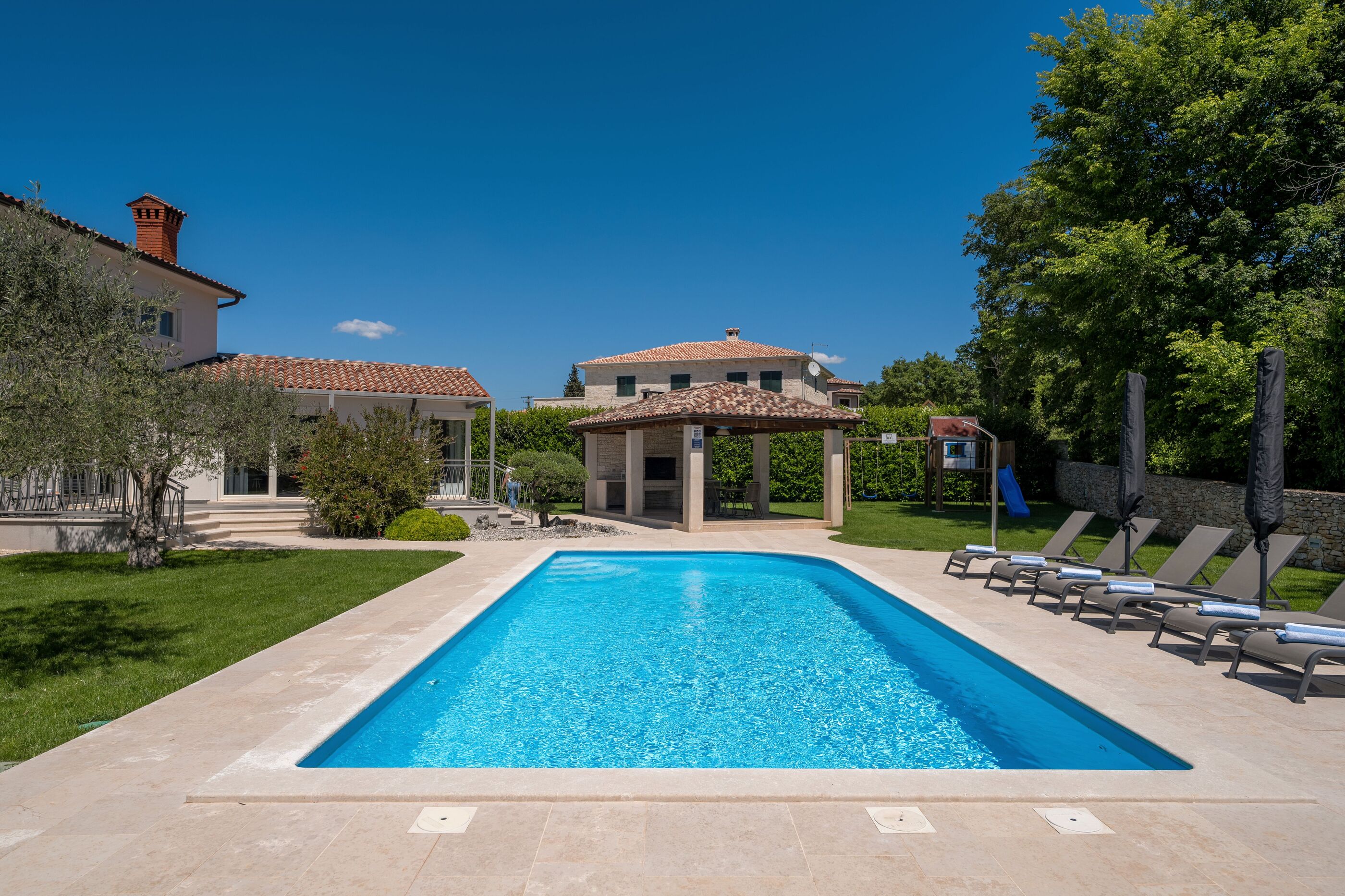 Villa Gemini s bazenom 99834-K1