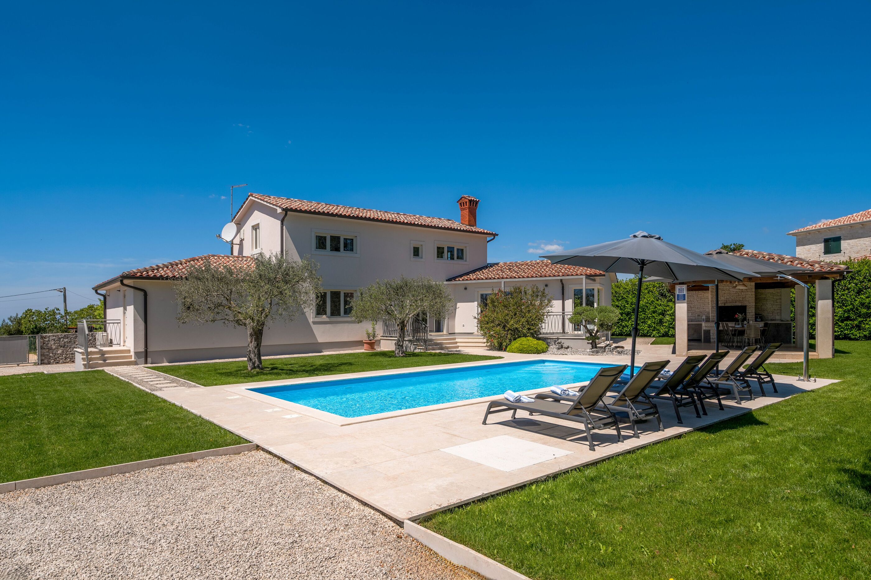 Villa Gemini s bazenom 99834-K1